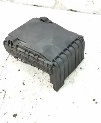 Volkswagen Cross Touran I Fuse module 1K0937125A