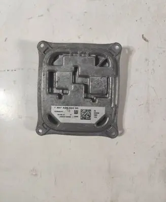 Peugeot 308 LED ballast control module 130732940400 10EEG122222
