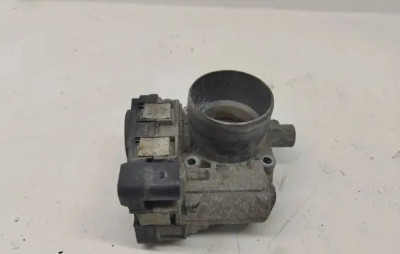 Volkswagen Golf V Throttle valve 03C133062A