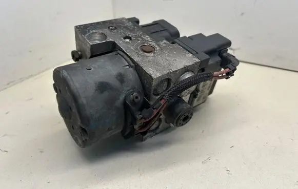 Ford Mondeo Mk III ABS Pump 0130108065