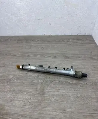 Volkswagen Polo V 6R Fuel pressure regulator 03L130764A 03L130089B 03L906054A