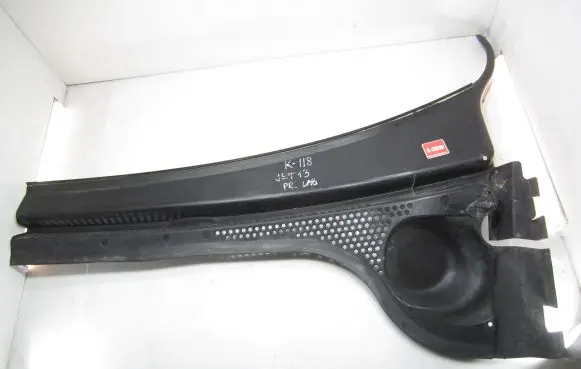 Volkswagen Jetta VI Rain gutter 5C7819404