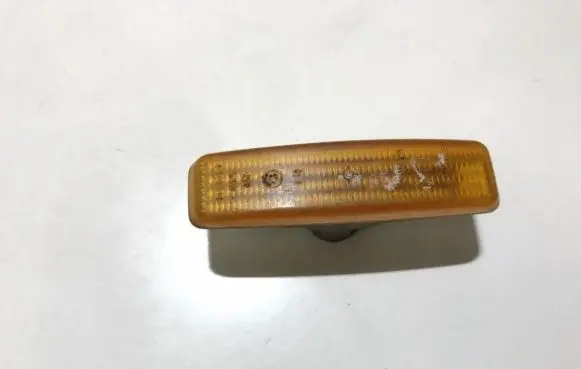 BMW 5 E39 Front fender indicator light 8360589
