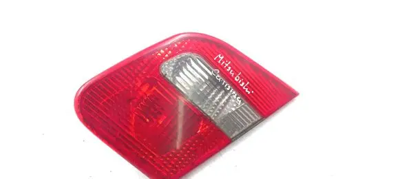 Mitsubishi Carisma Tailgate rear/tail lights