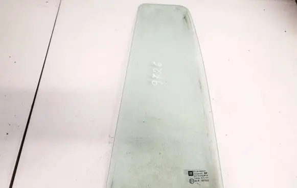 Opel Zafira A Rear vent window glass as2