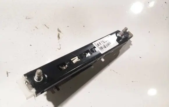 Opel Zafira A Seat belt adjustment rail 090560650