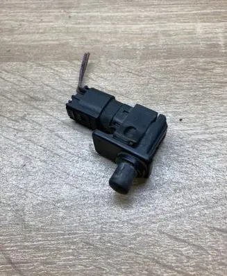 BMW X5 E53 Bonnet alarm switch sensor 8352229