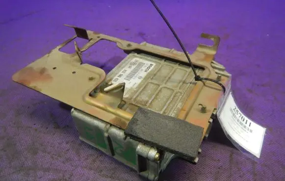 Volkswagen Golf III Engine control unit/module ECU 032906026D