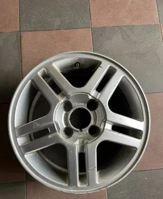 Ford Focus R15 alloy rim 98ABDA