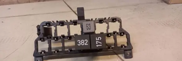 Audi A3 S3 8L Other relay 8D0937503E