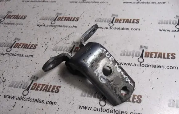 Toyota Corolla E120 E130 Rear door lower hinge