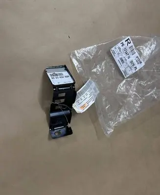 Renault Master III Fender mounting bracket 622345488