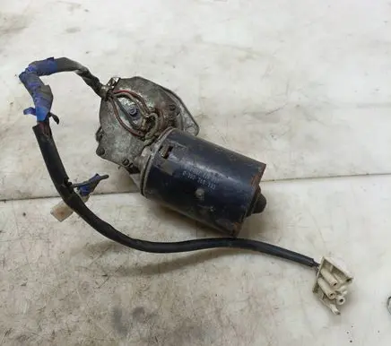 Mercedes-Benz 207 310 Wiper motor 0390346153 0390346133