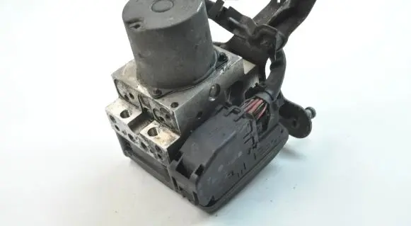 Mercedes-Benz CLS C219 ABS Pump A2114311312