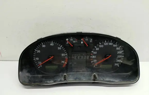 Volkswagen PASSAT B5.5 Speedometer (instrument cluster) 3B1919880X