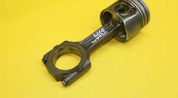Opel Zafira B Piston with connecting rod