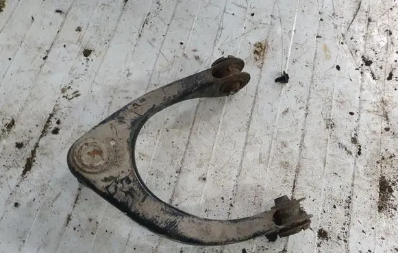 Lexus IS 220D-250-350 Front lower control arm/wishbone NOCODE