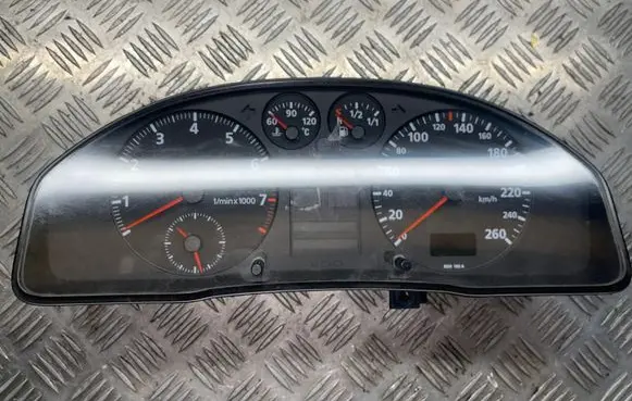 Audi A4 S4 B5 8D Speedometer (instrument cluster) 88311225