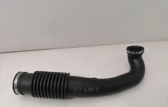 Ford Focus Air intake hose/pipe 4M519A673BB 3M519A673JF