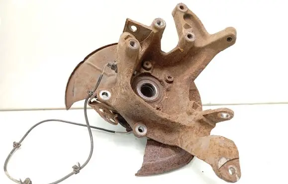Rear wheel hub spindle/knuckle