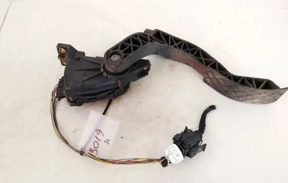 Audi A6 S6 C5 4B Accelerator throttle pedal 8d1721523 6pv007770-07