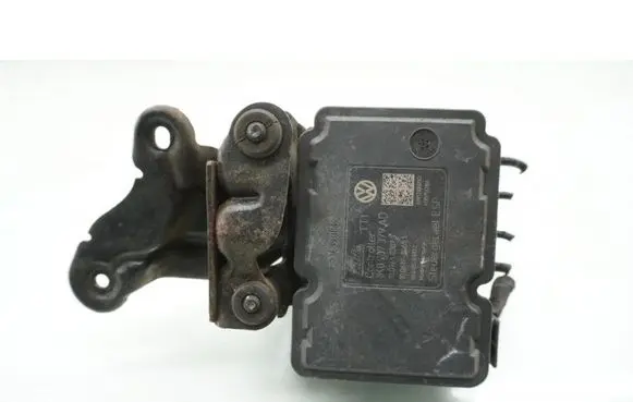 Volkswagen Golf VI ABS Pump 1K0614517BD