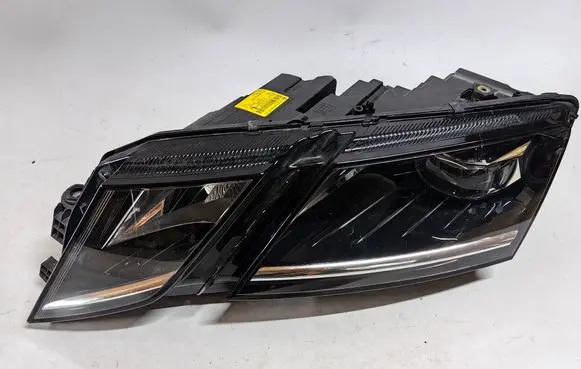 Skoda Octavia Mk3 (5E) Headlight/headlamp 5E1941015E