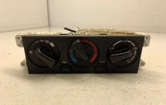 Nissan Almera Climate control unit