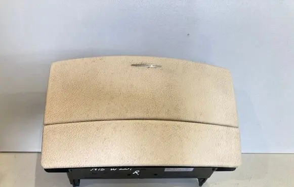 Mercedes-Benz S W221 Glove box A2216800834