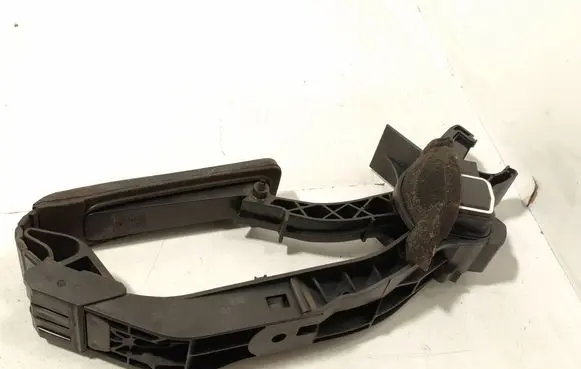 Mercedes-Benz E W211 Accelerator throttle pedal A2113000904
