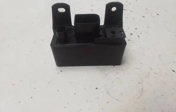 Mercedes-Benz A W168 Glow plug pre-heat relay
