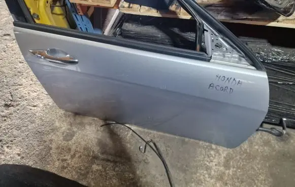 Honda Accord Front door