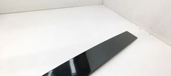 Mercedes-Benz ML W166 Front door glass trim molding A1666900187