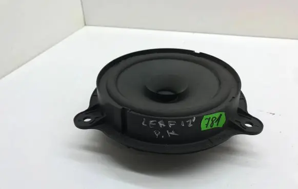 Nissan Leaf I (ZE0) Front door speaker