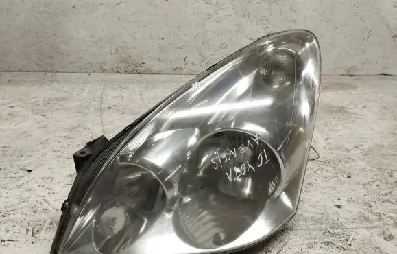 Toyota Corolla Verso AR10 Headlight/headlamp