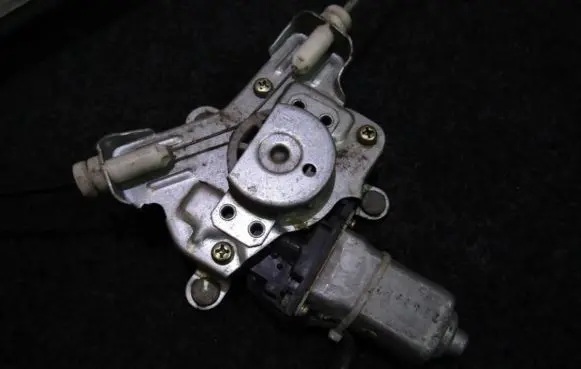 Hyundai Matrix Rear door window regulator motor 9881017200 98810-17200