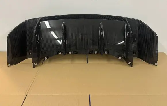 Audi R8 4S Rear bumper lower part trim 4S0607521D