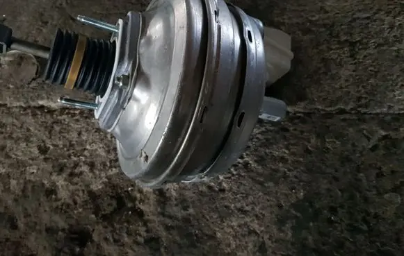 BMW X3 E83 Brake booster