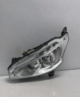 Peugeot 208 I Headlight/headlamp 89905957
