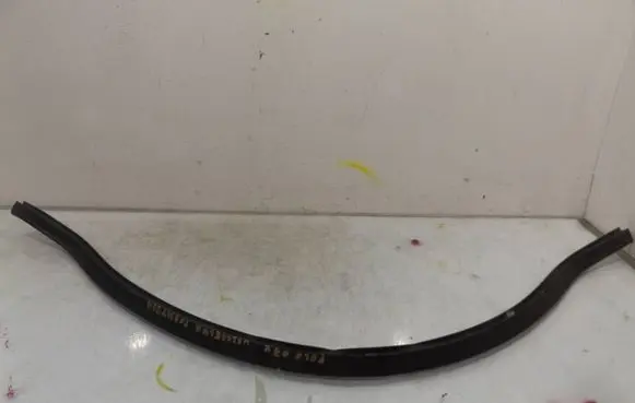 Volkswagen Polo IV 9N3 Engine compartment rubber 