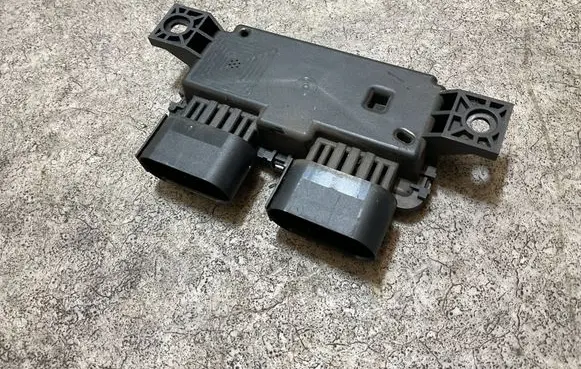 Mercedes-Benz Sprinter W907 W910 Fuel injection pump control unit/module A0009008214 A0009015303