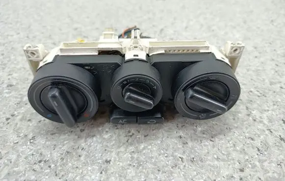 Volkswagen New Beetle Climate control/heater control trim