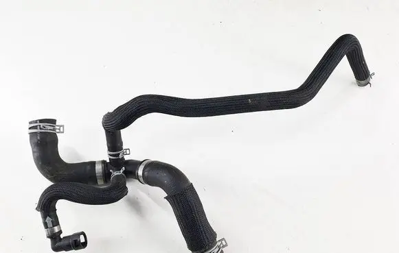 Engine coolant pipe/hose