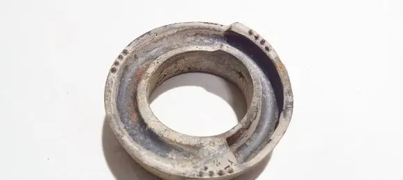 Mercedes-Benz C W202 Front coil spring rubber mount a2103250484