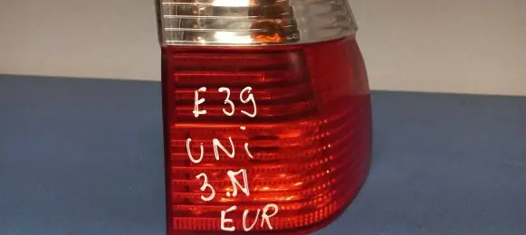 BMW 5 E39 Rear/tail lights 393390