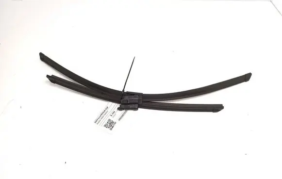 Volkswagen PASSAT B9 Front wiper blade arm 