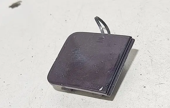 Mercedes-Benz S W220 Front tow hook cap/cover 2208850323