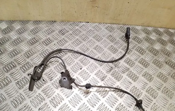 Toyota Avensis T270 ABS brake wheel speed sensor 8954302061 0265007806