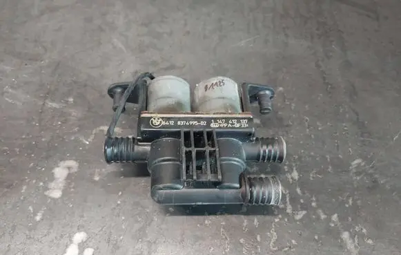 BMW 5 E39 Turbo solenoid valve 8374995-02 147412137