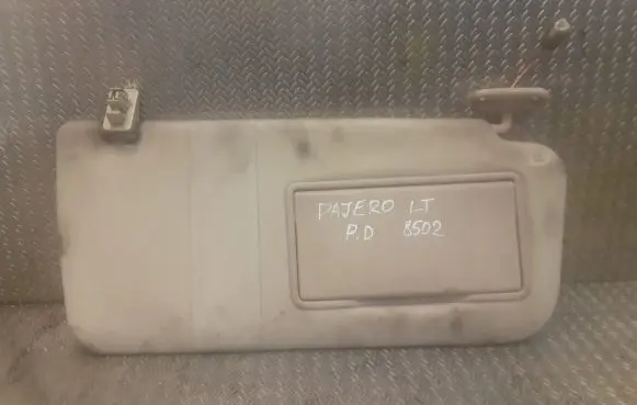 Mitsubishi Pajero Sun visor